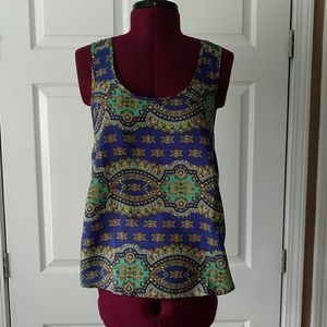 Beautiful Zipper sided boho tank